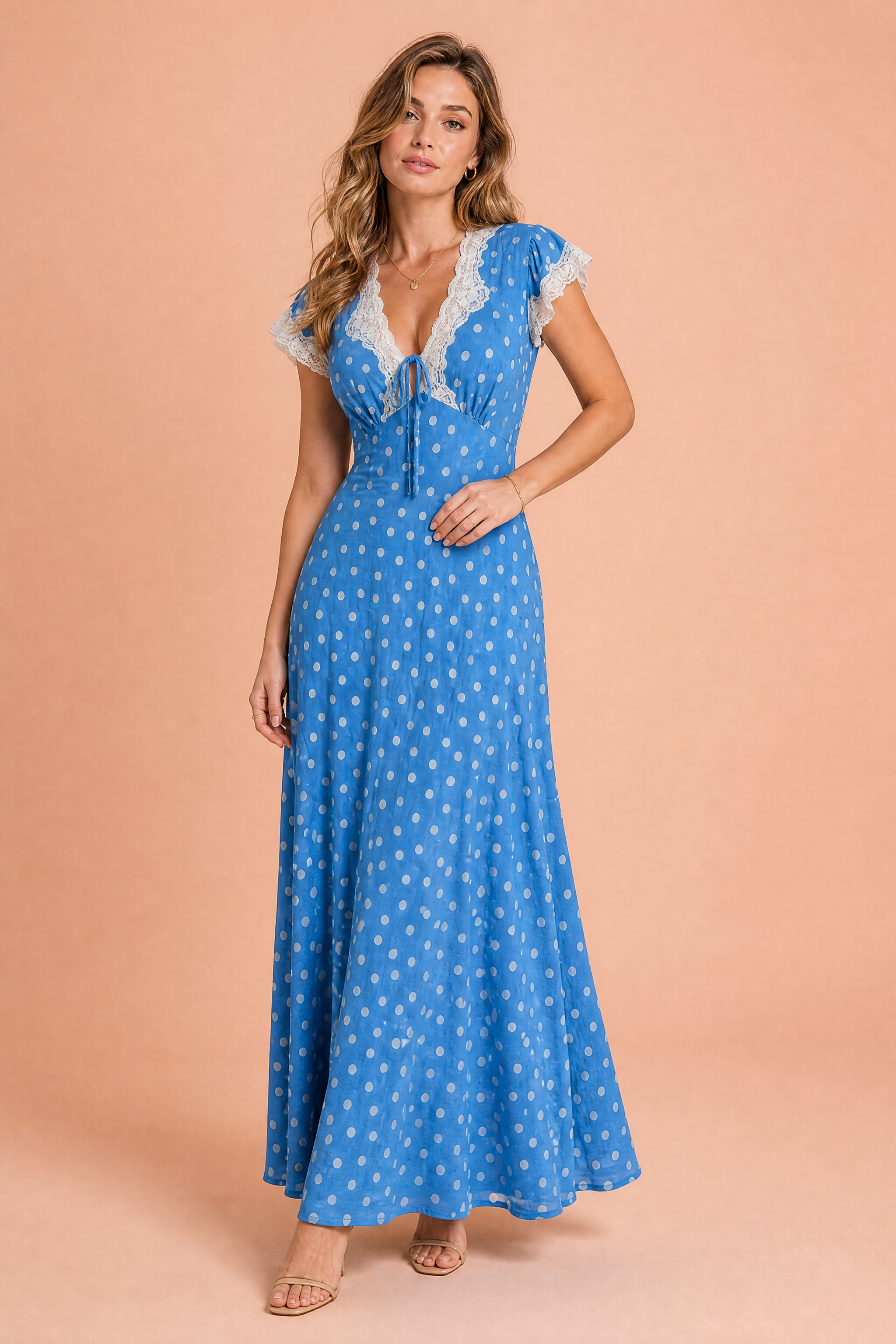 Robe longue bleue à pois col V | Vue de face | Lounelle Paris