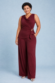 Ensemble bordeaux col drapé asymétrique | Porté sur une autre silhouette | Lounelle Paris