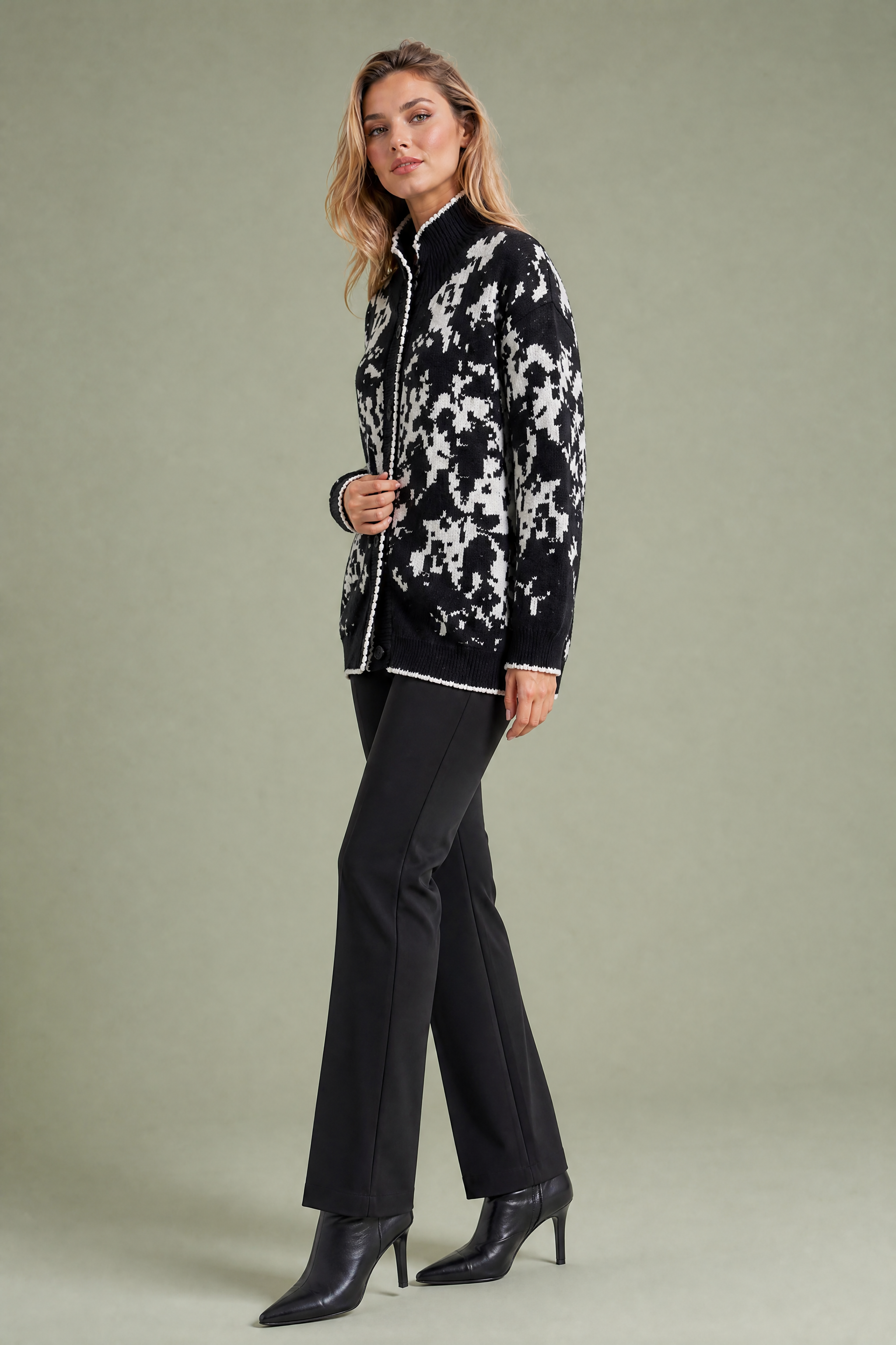 Gilet jacquard col montant | Vue de profil | Lounelle Paris