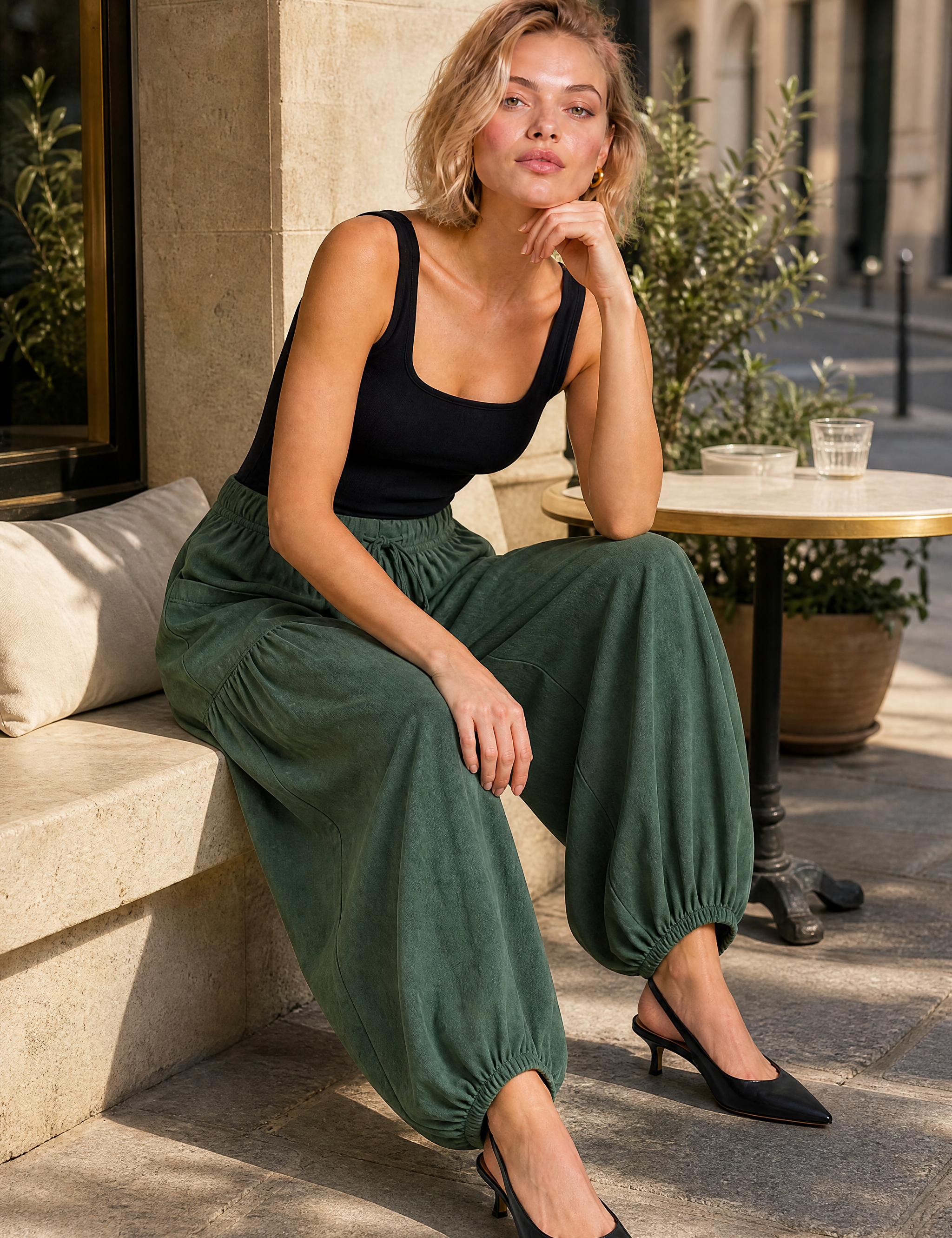 Pantalon large taille haute plissé | Variante Vert - Lifestyle | Lounelle Paris