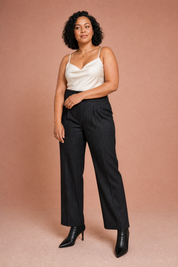 Pantalon tailleur rayé taille haute | Porté sur une autre silhouette | Lounelle Paris