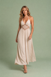Robe longue Beige col halter | Vue en mouvement | Lounelle Paris
