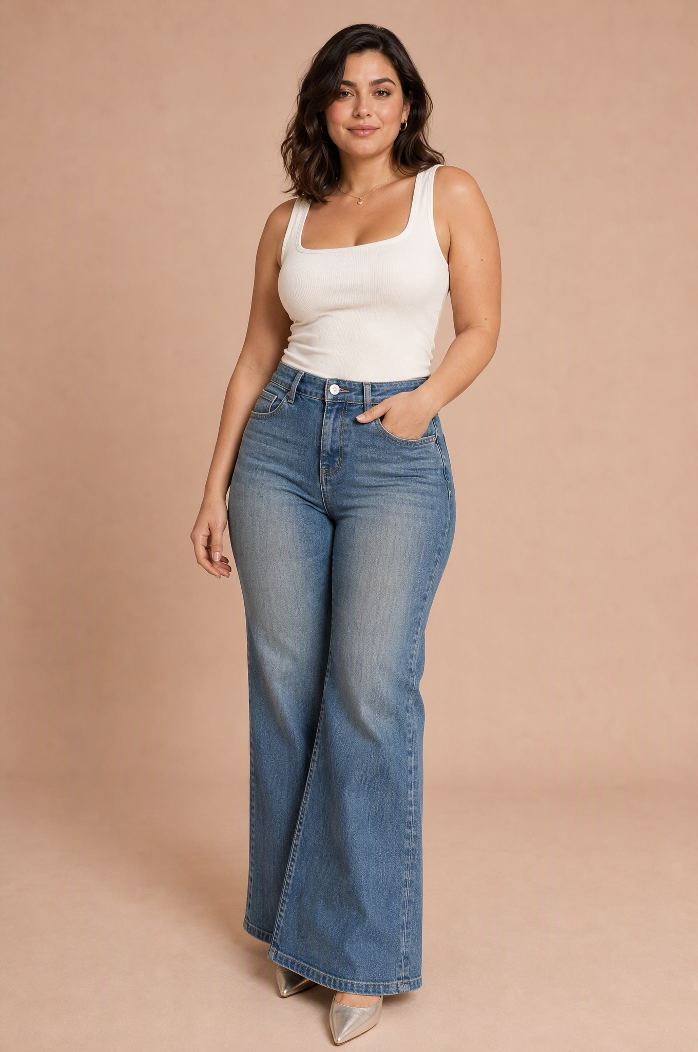 Jean bleu taille haute évasé | Porté sur une autre silhouette | Lounelle Paris