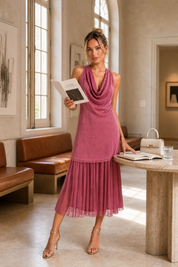 Robe rose drapée sans manches | Photo lifestyle | Lounelle Paris