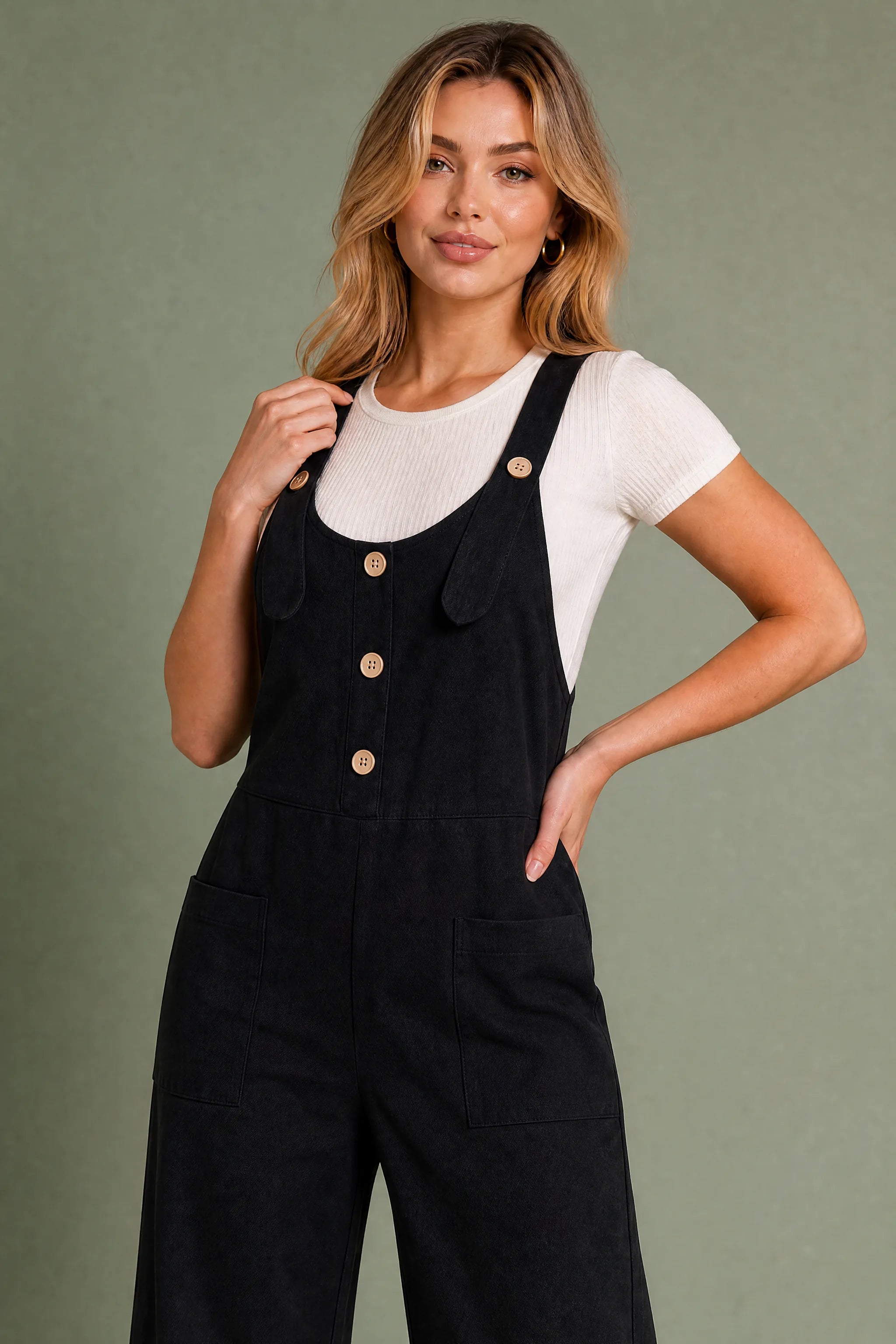 Combinaison noire encolure carrée | Vue rapprochée | Lounelle Paris