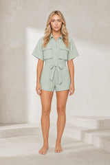 Light green shirt-collar jumpshort