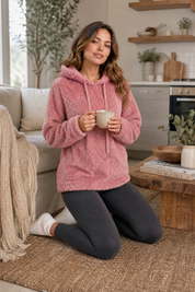 Sweat à capuche ample pelucheux | Variante Rose - Lifestyle | Lounelle Paris
