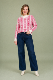 Pull rose jacquard col montant | Porté sur une autre silhouette | Lounelle Paris
