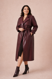 Manteau long effet cuir ceinturé | Porté sur une autre silhouette | Lounelle Paris