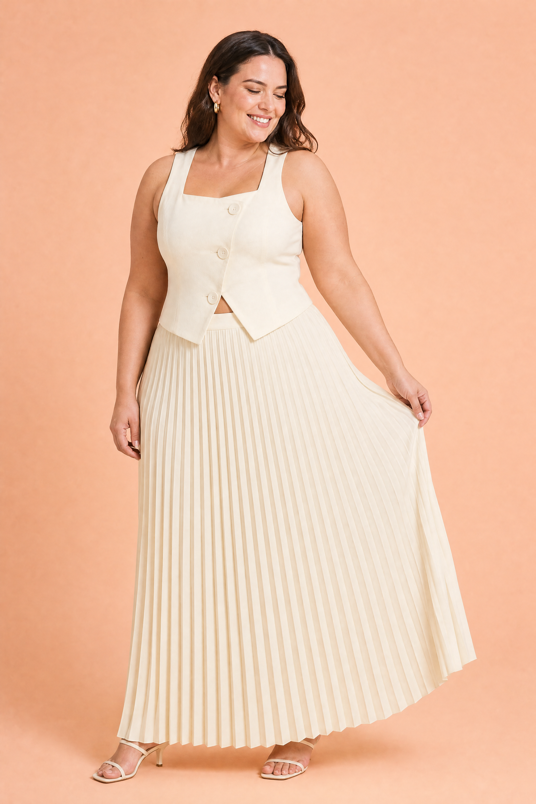 Ensemble abricot encolure carrée | Porté sur une silhouette plus ronde | Lounelle Paris