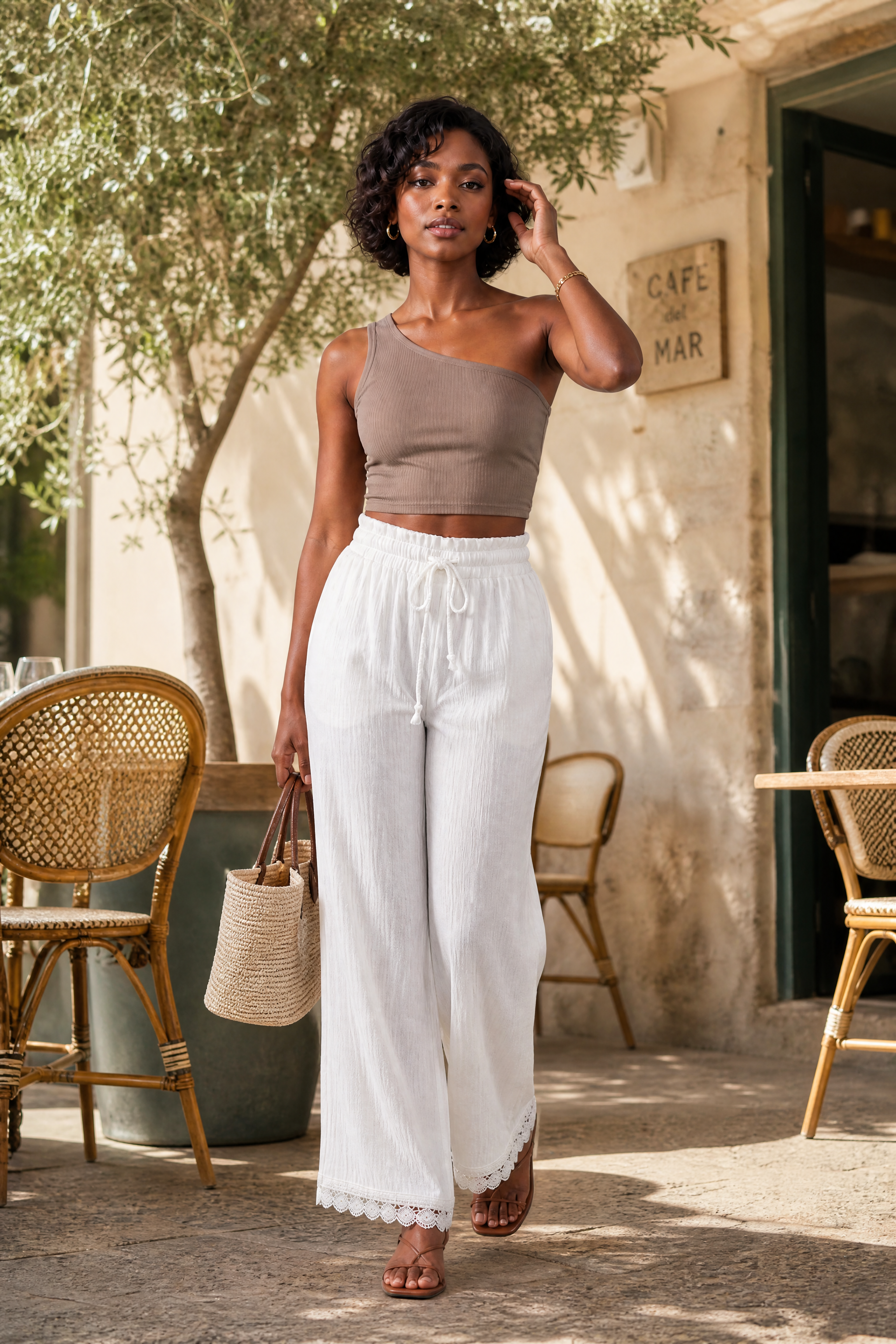 Pantalon blanc ample taille haute | Photo lifestyle | Lounelle Paris