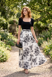 Robe longue bicolore col carré | Deuxième photo lifestyle | Lounelle Paris