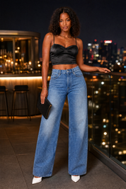 Jean bleu taille haute jambe large | Deuxième photo lifestyle | Lounelle Paris