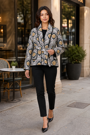 Veste matelassée à imprimé col châle | Photo lifestyle | Lounelle Paris