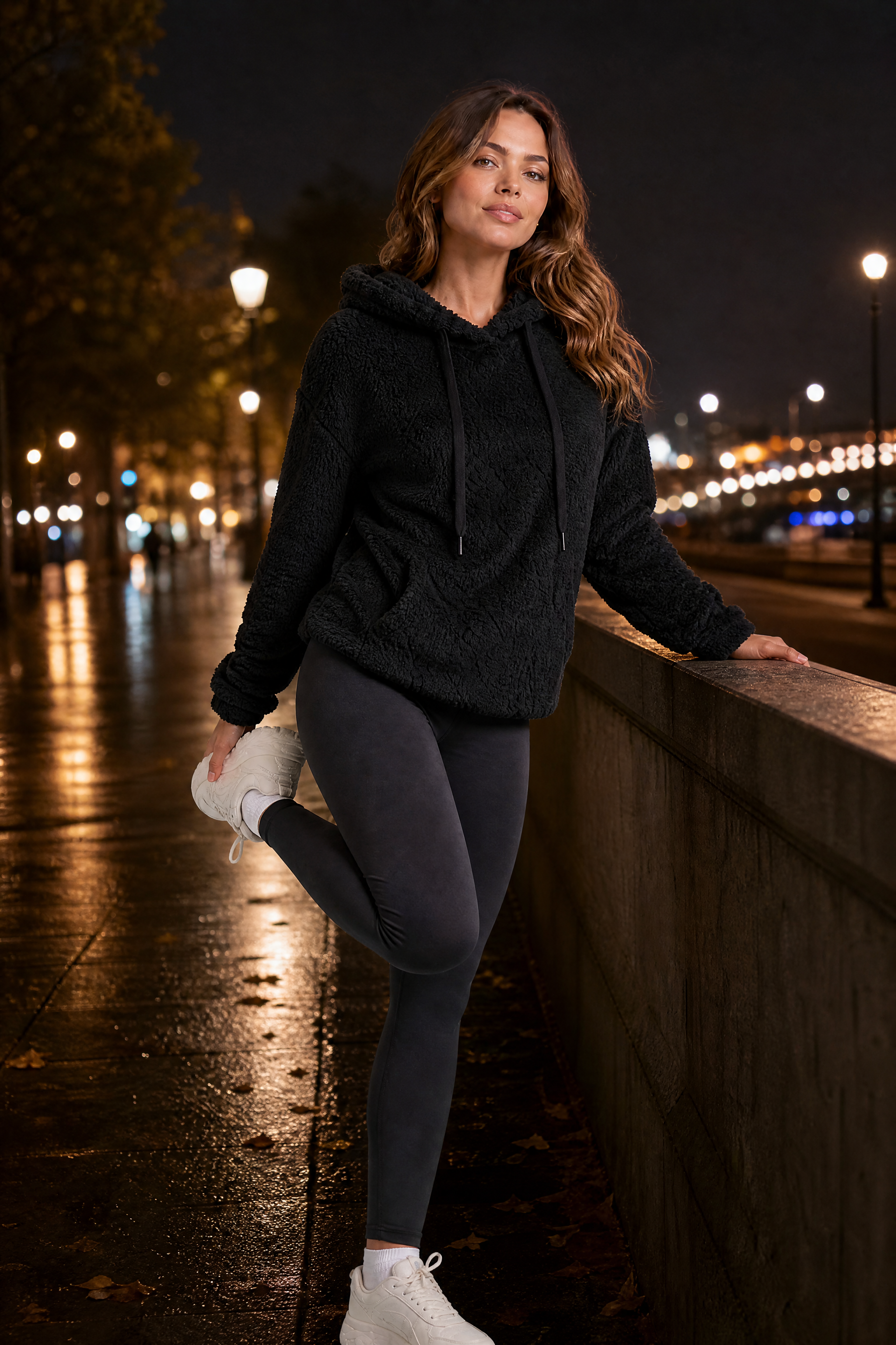 Sweat à capuche ample pelucheux | Variante Noir - Lifestyle | Lounelle Paris