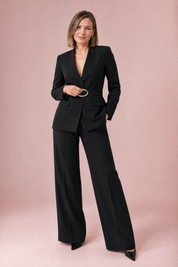 Ensemble noir ceinturé taille haute | Porté sur une autre silhouette | Lounelle Paris