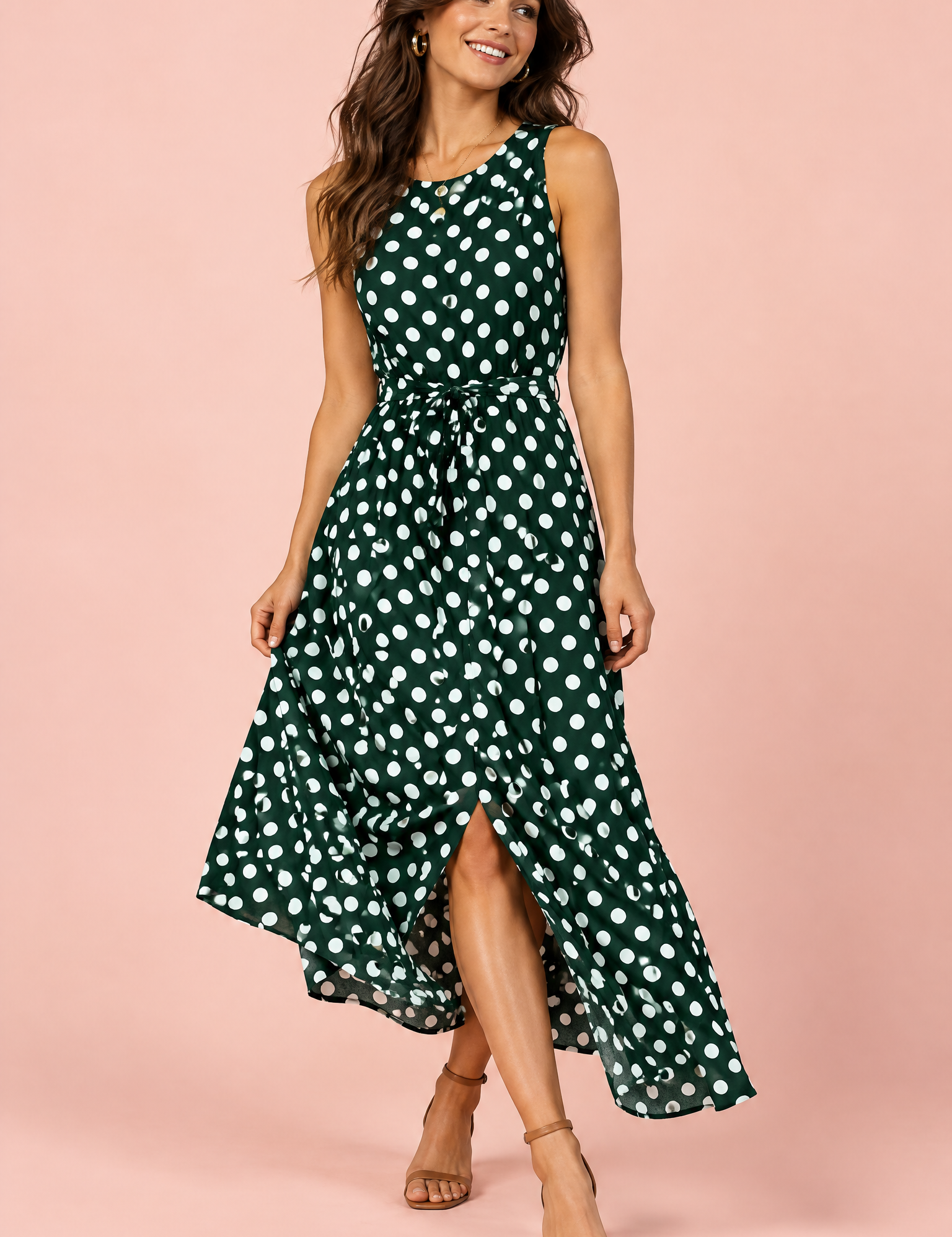 Robe longue verte à pois avec col montant et détails drapés | Vue de face | Lounelle Paris