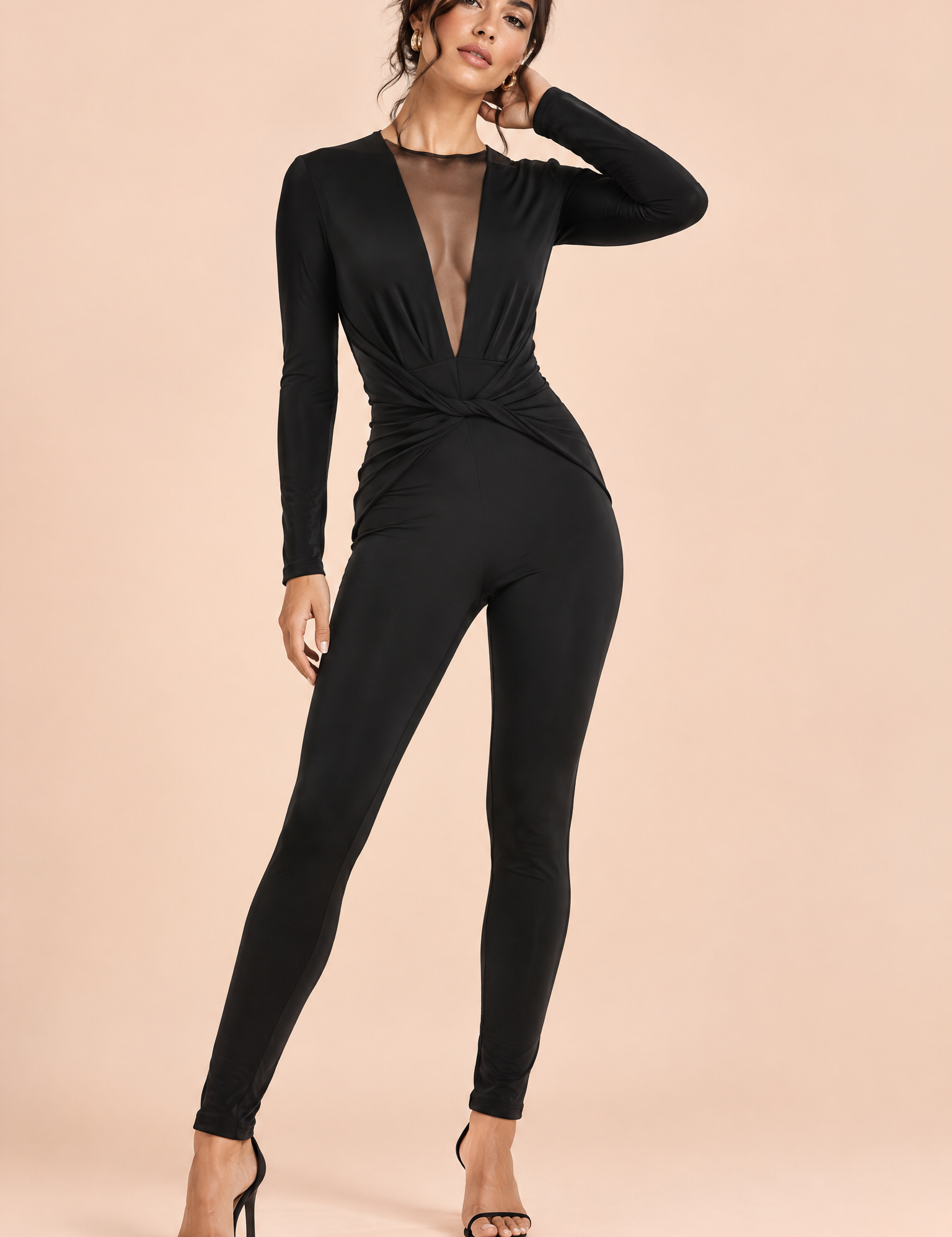 Combinaison noire froncée à décolleté plongeant | Vue de face | Lounelle Paris
