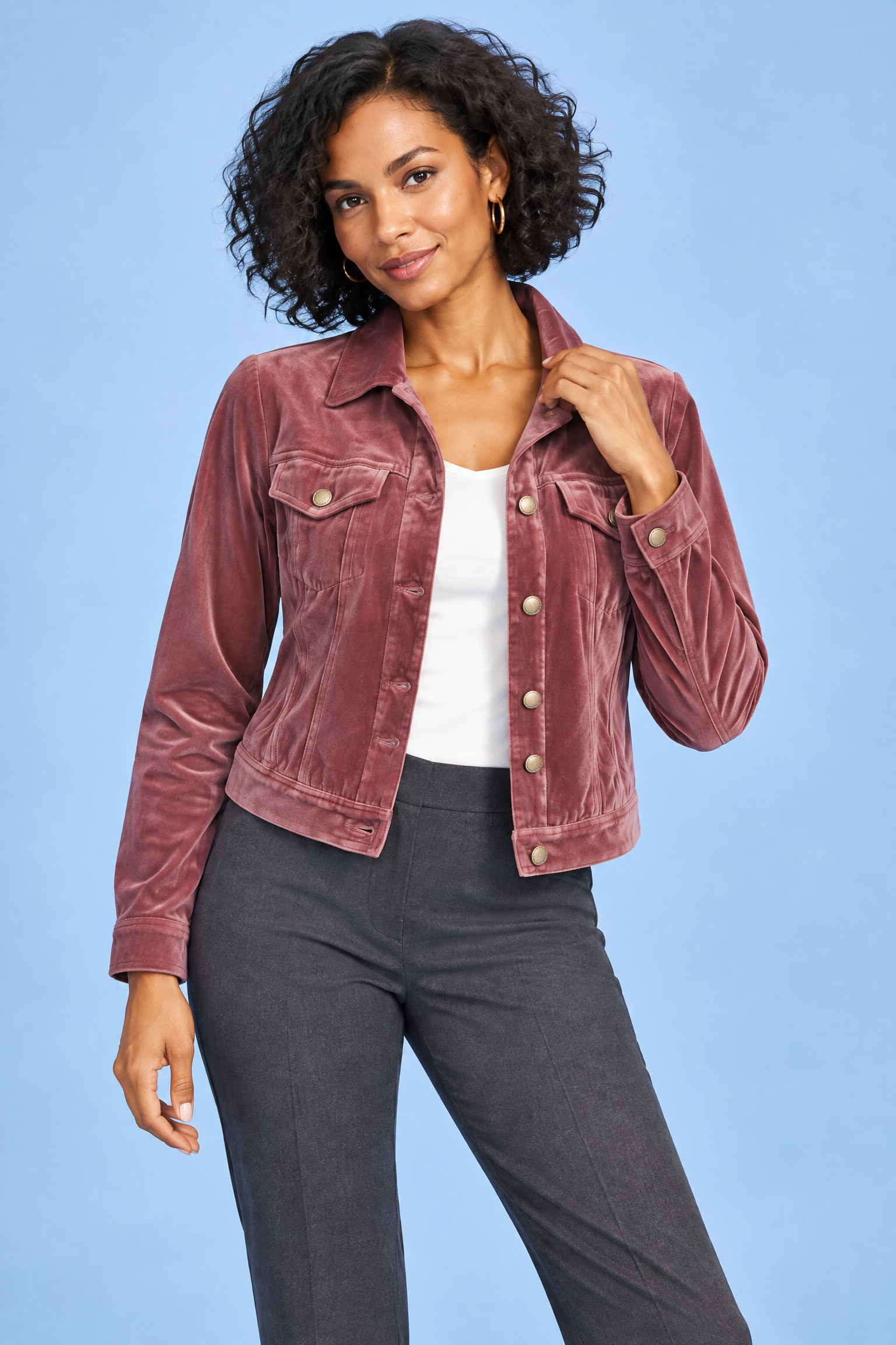 Veste-chemise rouge à poches utilitaires | Vue rapprochée | Lounelle Paris