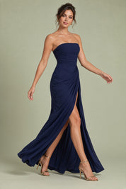 Robe longue bleu marine froncée sans bretelles | Vue en mouvement | Lounelle Paris