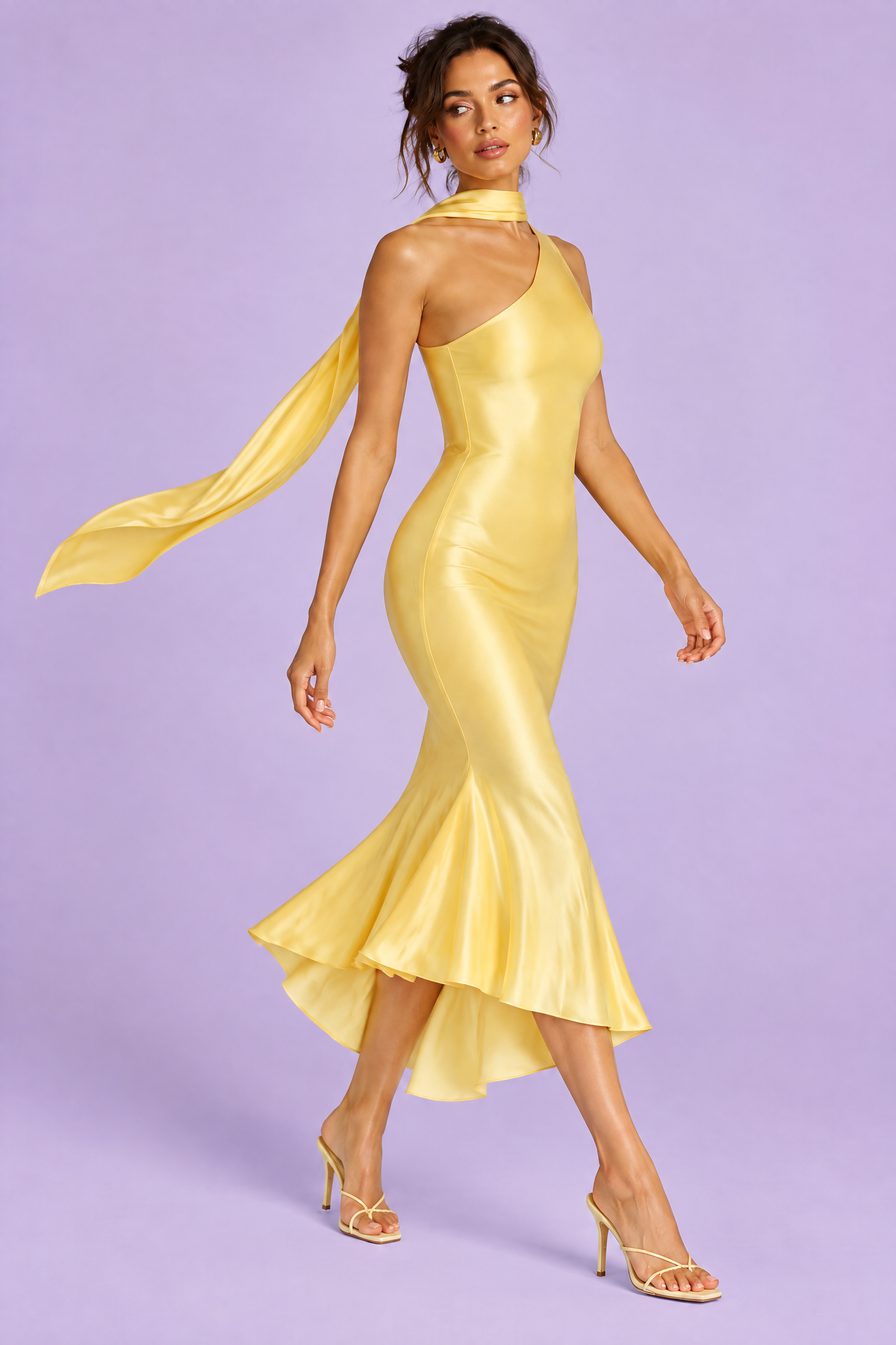 Robe midi jaune dos nu avec foulard | Vue en mouvement | Lounelle Paris