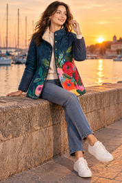 Veste matelassée bleu marine à col montant | Deuxième photo lifestyle | Lounelle Paris