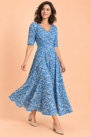 Robe longue bleue à col V | Vue en mouvement | Lounelle Paris