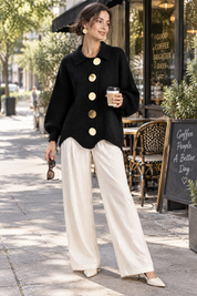 Cardigan oversize noir à col | Photo lifestyle | Lounelle Paris