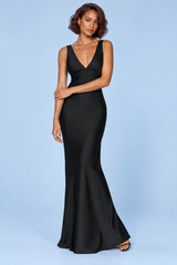 V-Neck Backless Maxi Dress in Black