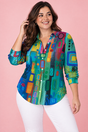 Chemise bleu canard boutonnée à imprimé géométrique | Porté sur une autre silhouette | Lounelle Paris