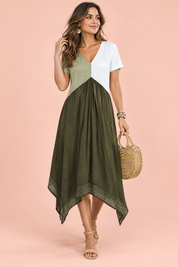 Robe midi verte asymétrique à col V | Vue de face | Lounelle Paris