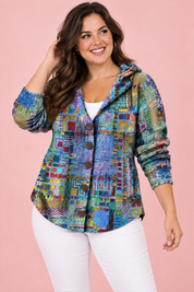 Gilet à capuche bleu à fleurs | Porté sur une autre silhouette | Lounelle Paris