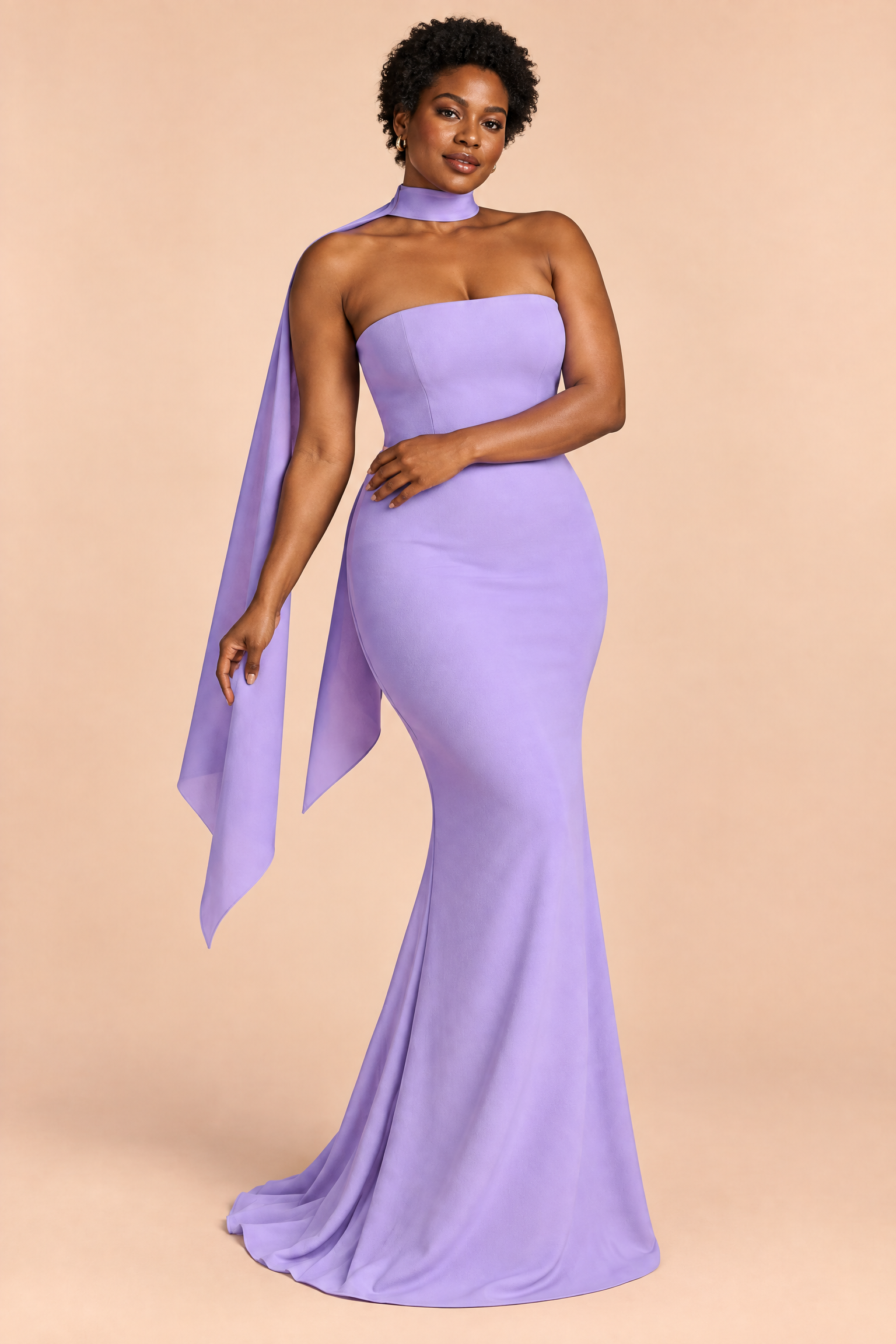 Robe longue violette bustier bandeau à coupe sirène | Porté sur une silhouette plus ronde | Lounelle Paris