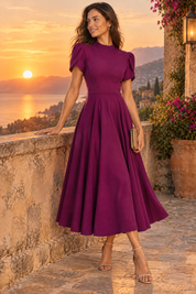 Robe midi violette à col montant et manches bouffantes | Deuxième photo lifestyle | Lounelle Paris
