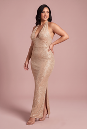 Robe longue à sequins dos nu champagne | Porté sur une silhouette plus ronde | Lounelle Paris