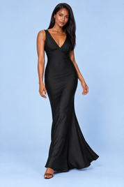 Robe longue noire dos nu à décolleté en V | Vue en mouvement | Lounelle Paris