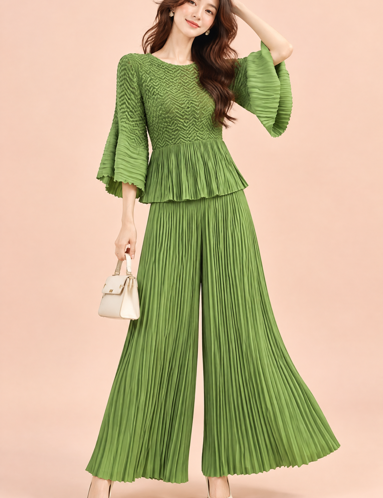 Ensemble plissé vert avec pantalon large | Vue de face | Lounelle Paris