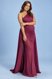 Robe longue de grossesse rouge poudré à encolure asymétrique, manche à nœud et ceinture | Porté sur une autre silhouette | Lounelle Paris