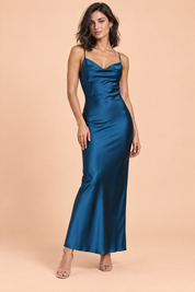 Robe longue satinée bleu marine à col bénitier | Vue de face | Lounelle Paris