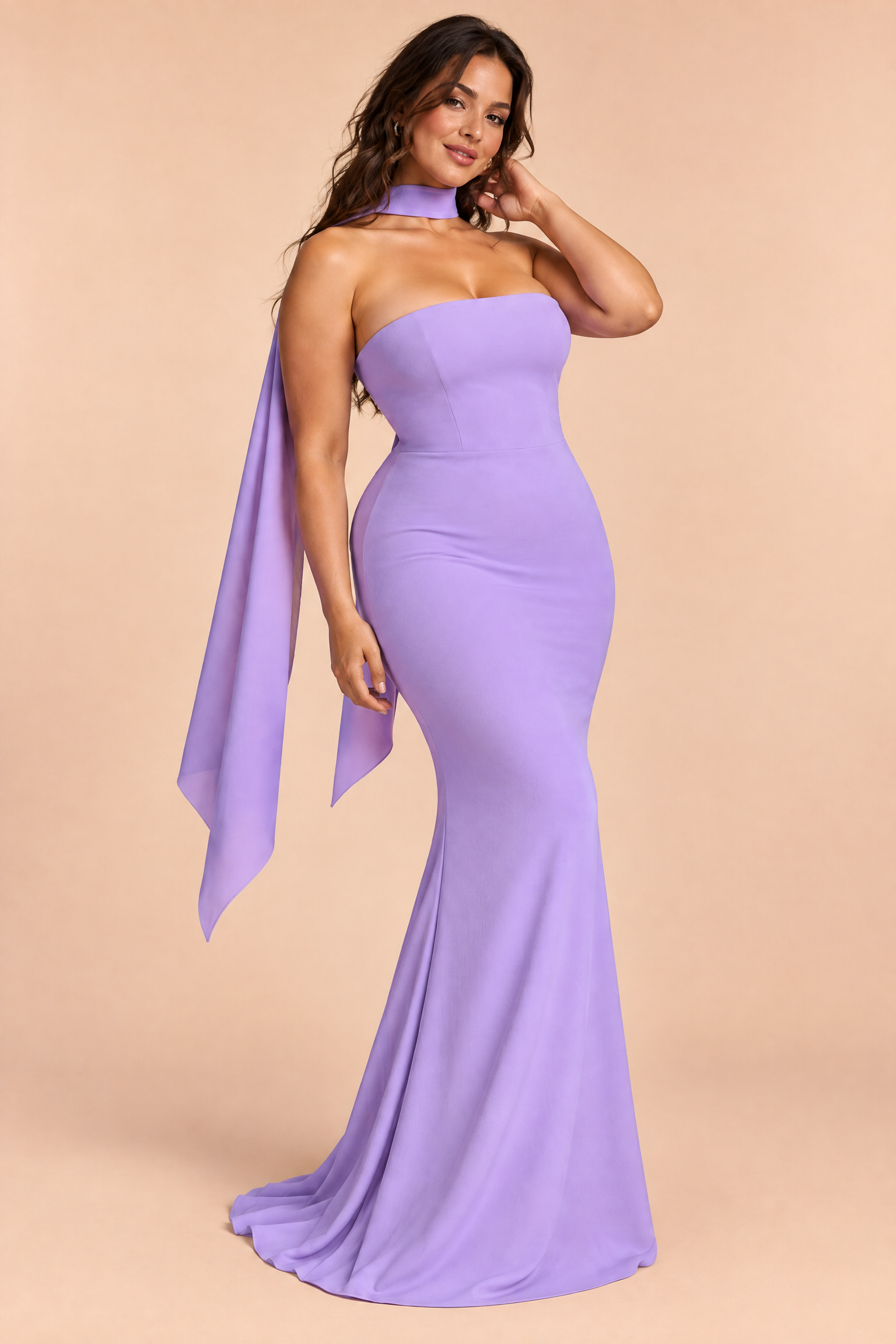 Robe longue violette bustier bandeau à coupe sirène | Porté sur une autre silhouette | Lounelle Paris