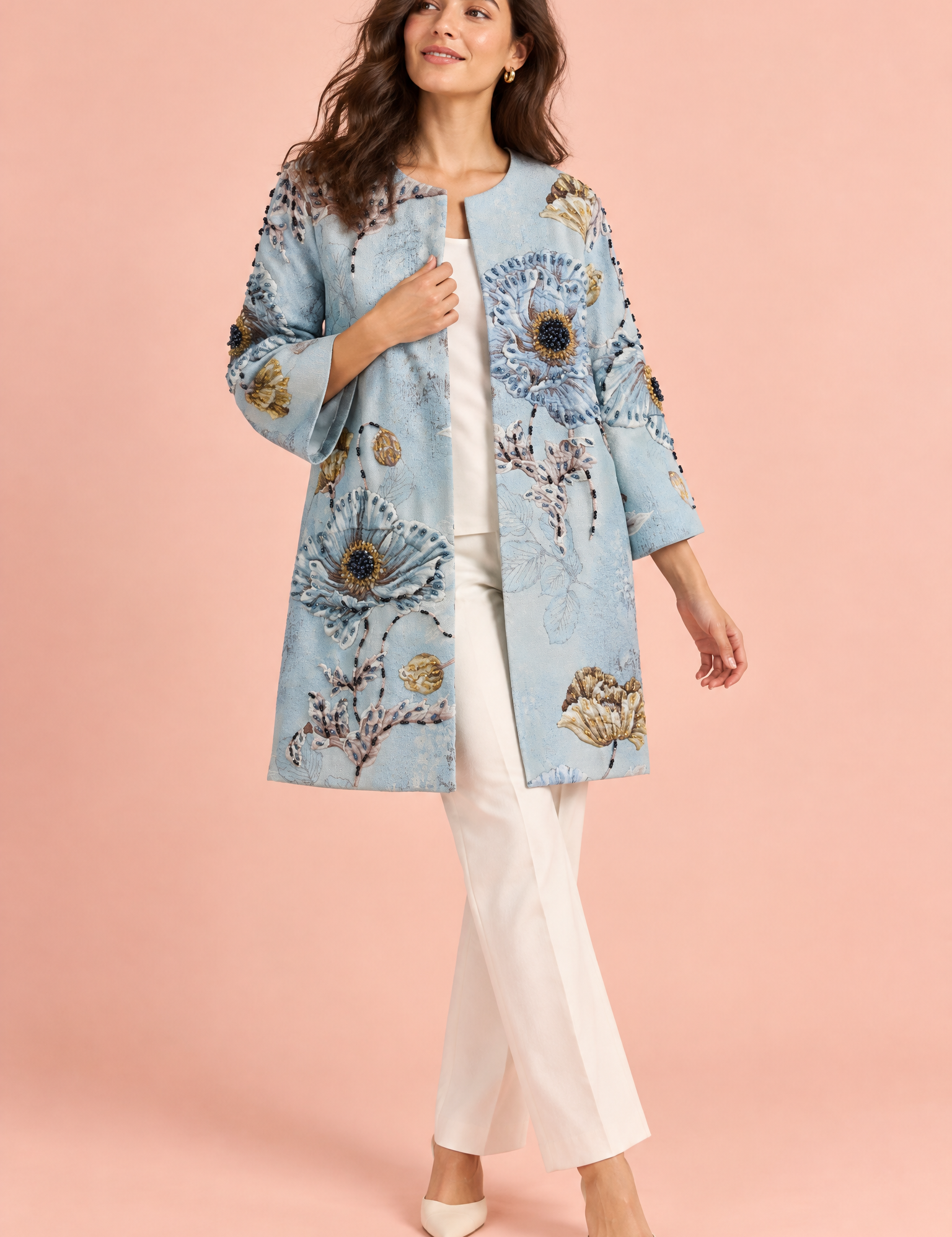 Manteau midi bleu clair à motifs floraux et perles | Vue de face | Lounelle Paris