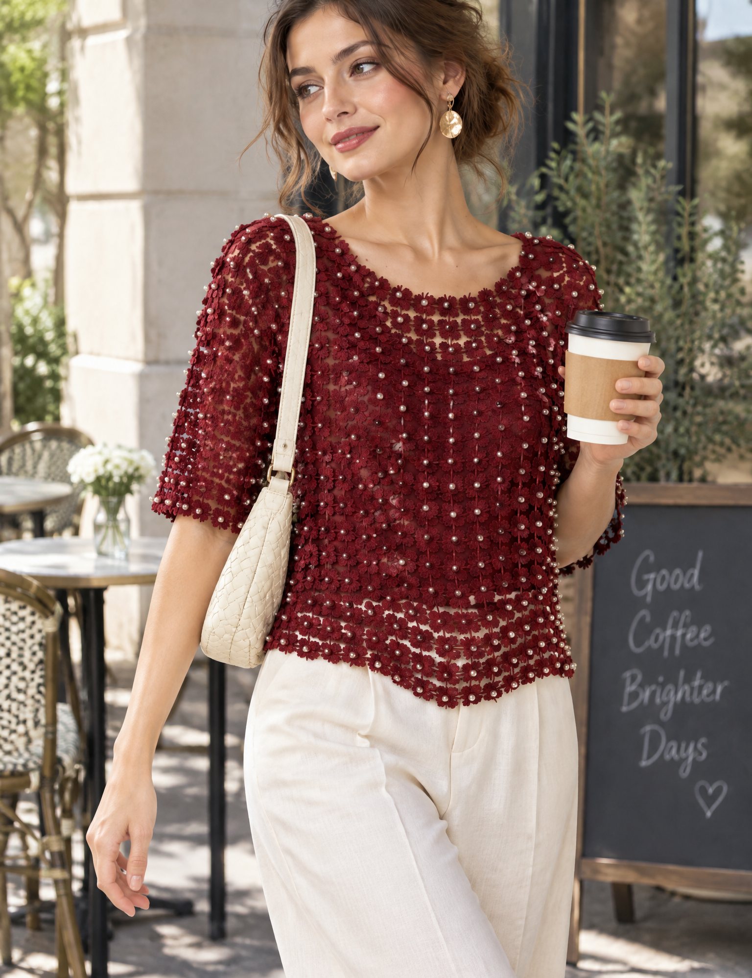 Top bordeaux brodé et perlé | Photo lifestyle | Lounelle Paris