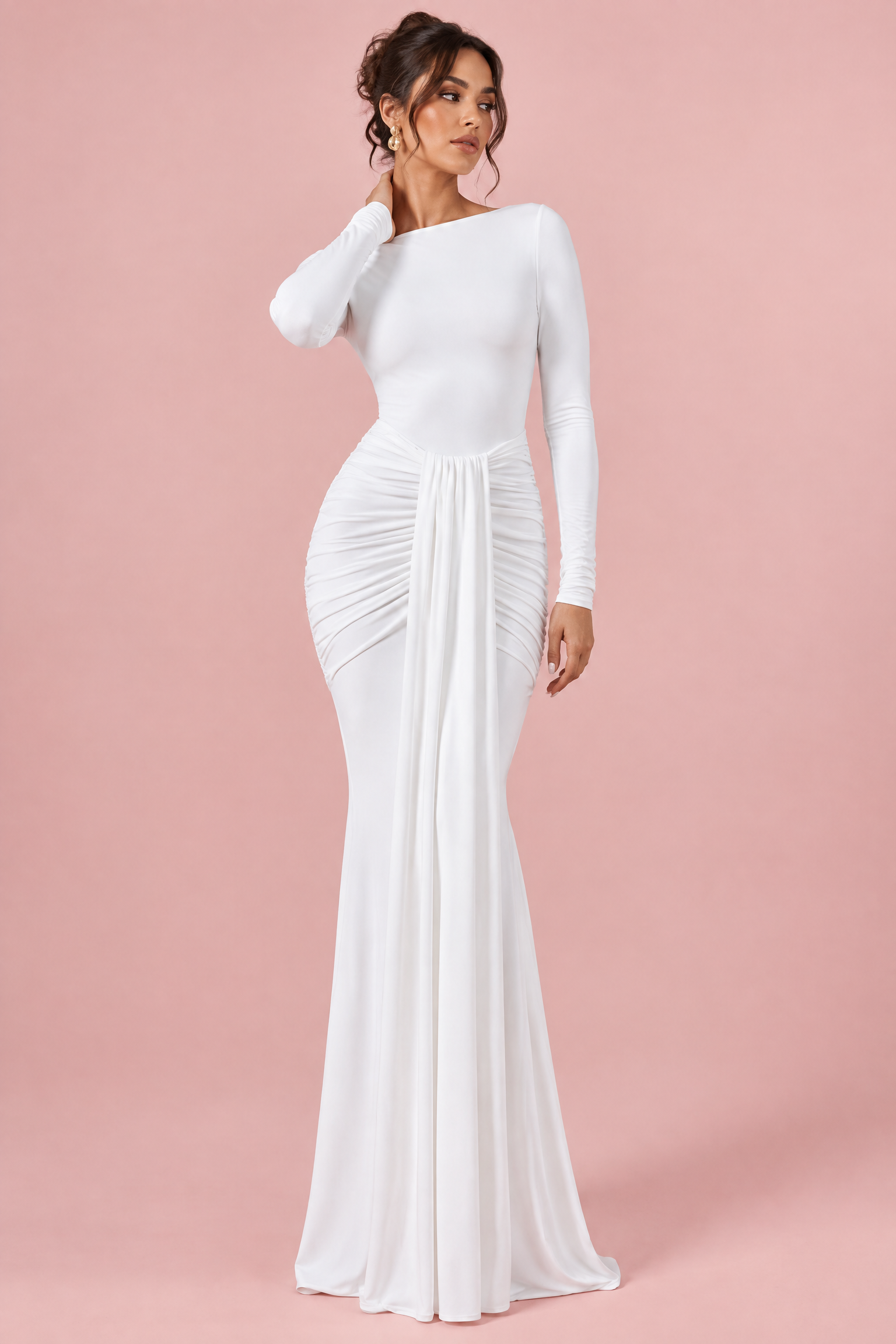 Robe longue blanche à encolure bateau et fronces | Vue de face | Lounelle Paris