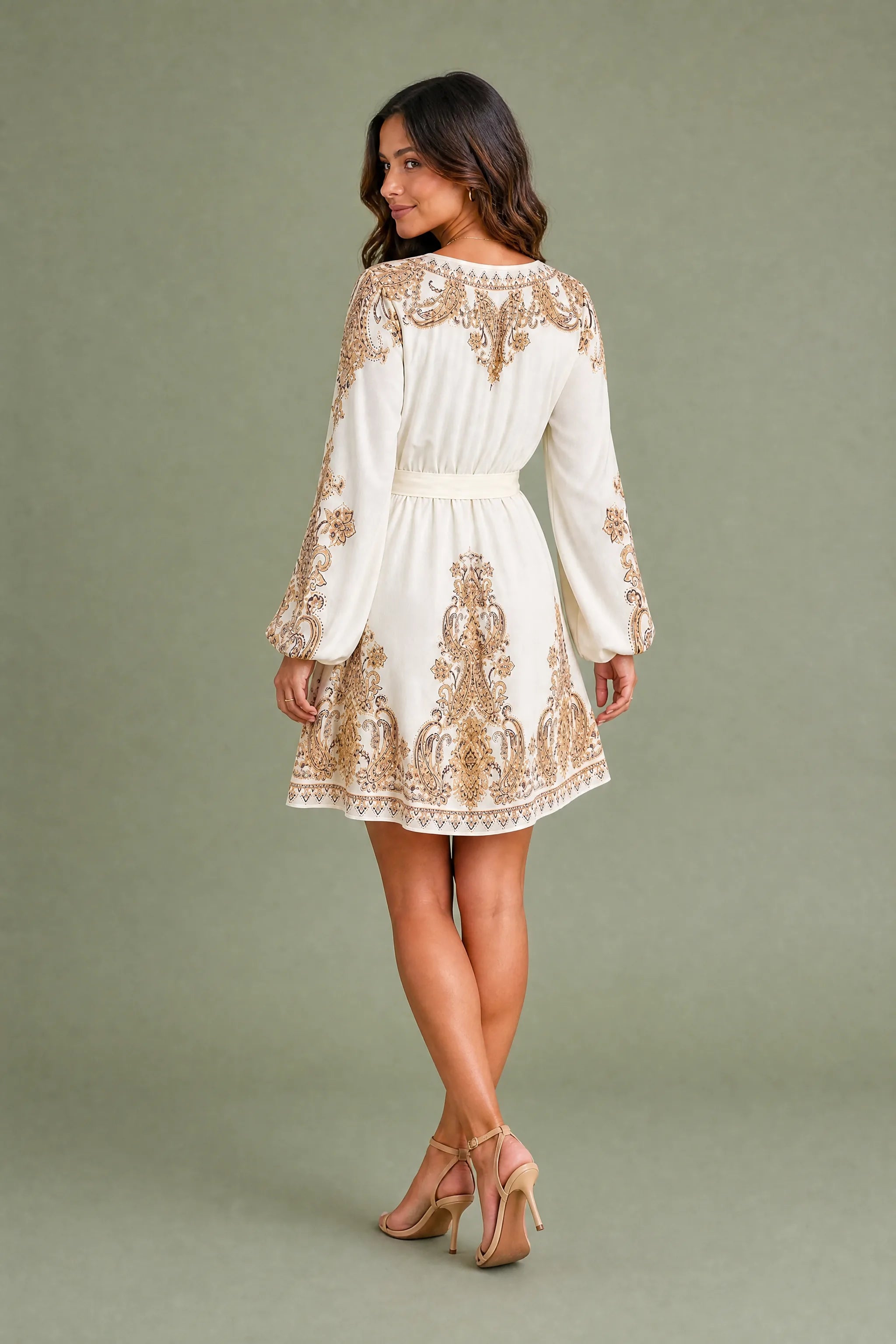 Robe abricot col V manches bouffantes | Vue de dos | Lounelle Paris