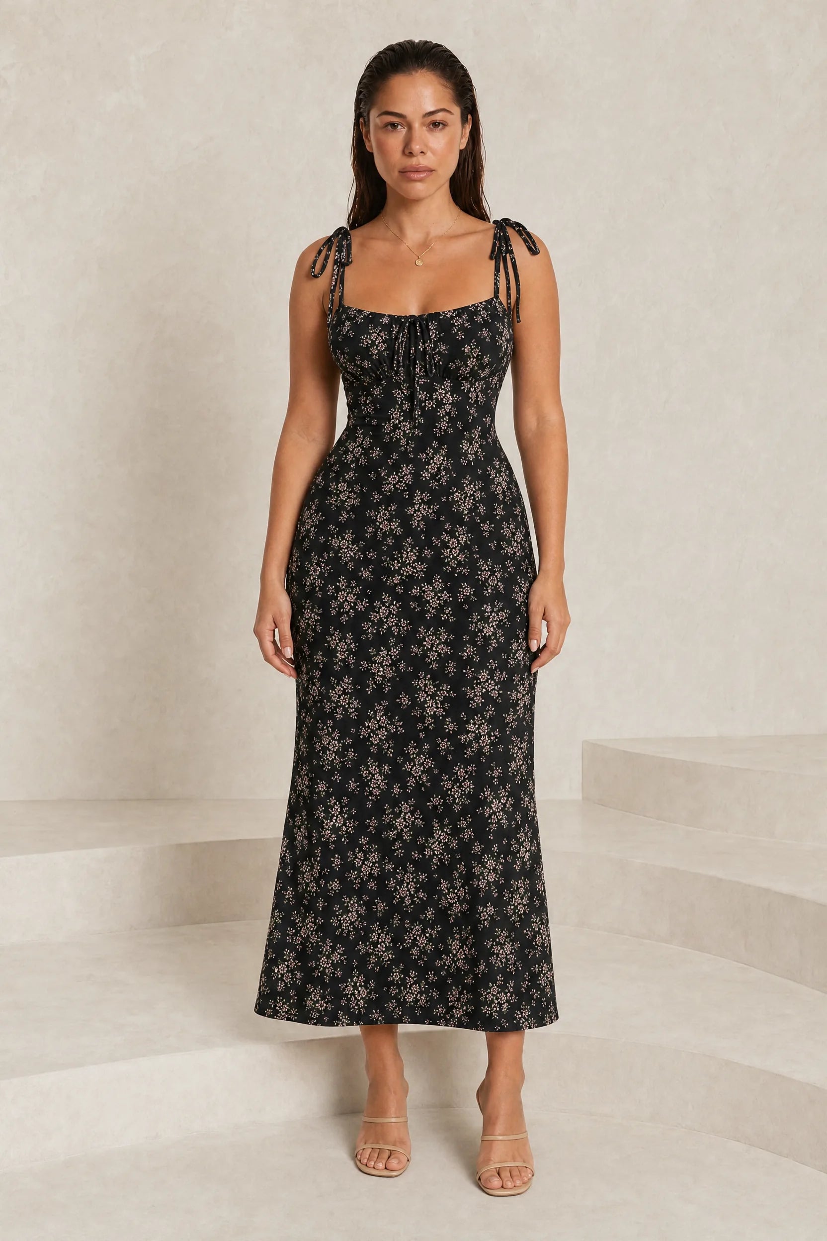 Robe fleurie ajustée dos ouvert | Lounelle Paris