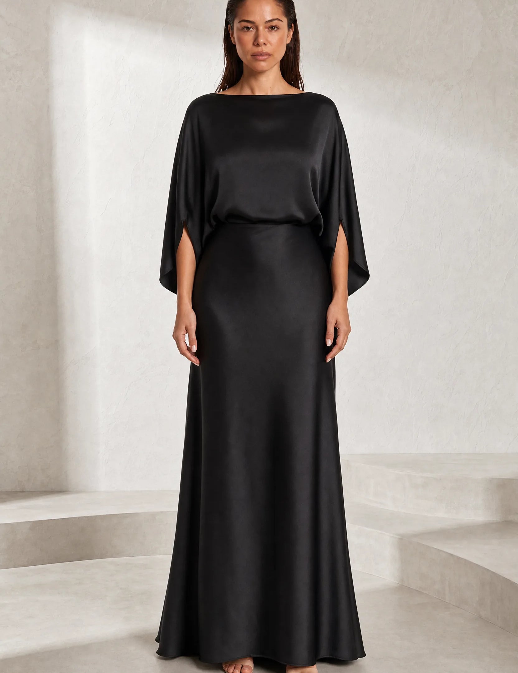 Robe longue satinée encolure bateau | Lounelle Paris