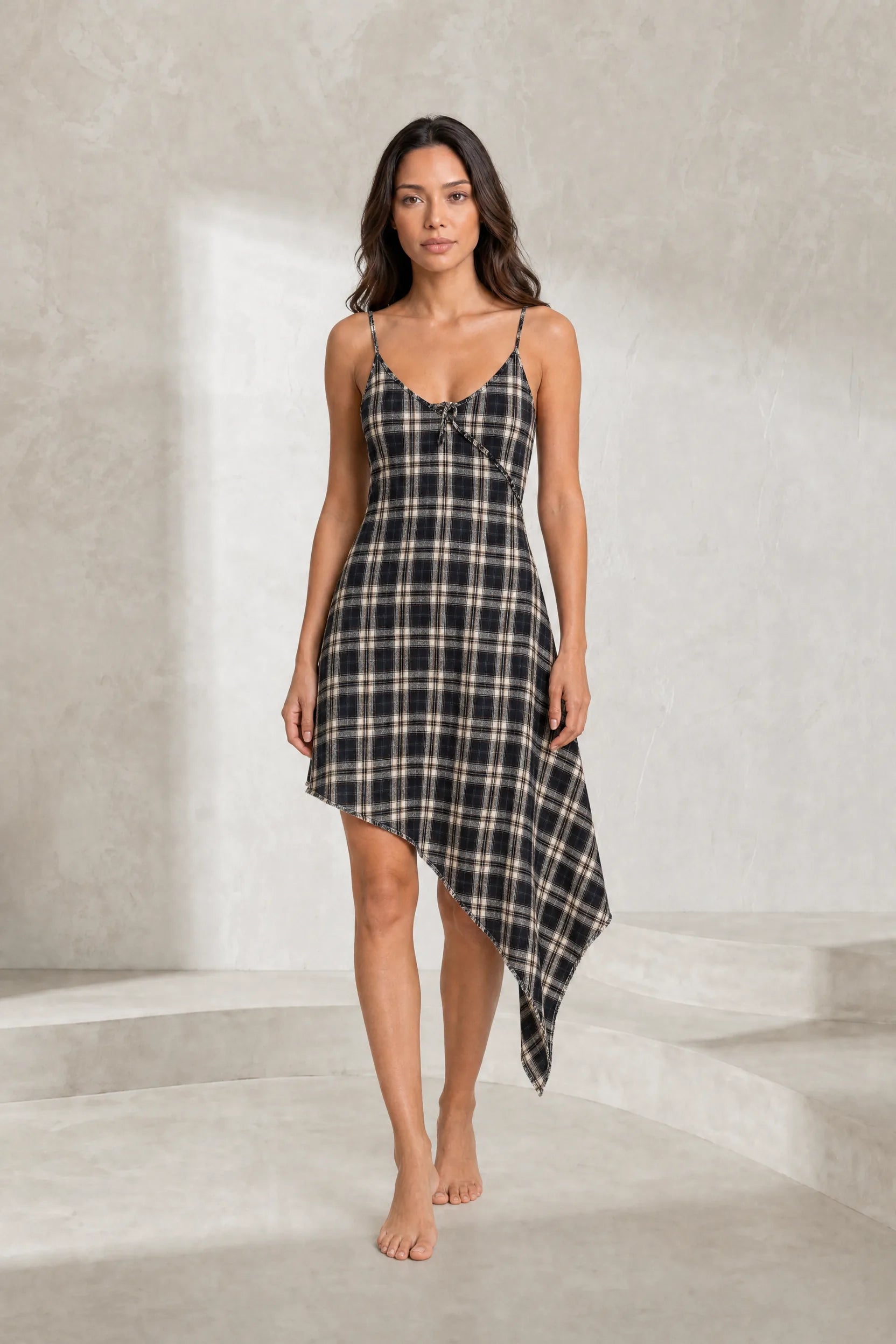 Robe noire à carreaux asymétrique | Lounelle Paris