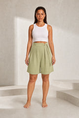 High-waisted loose shorts