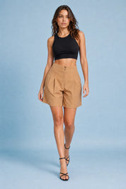 Short plissé taille haute | Vue en mouvement | Lounelle Paris
