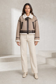 Veste courte effet moutonné à ceinture | Lounelle Paris